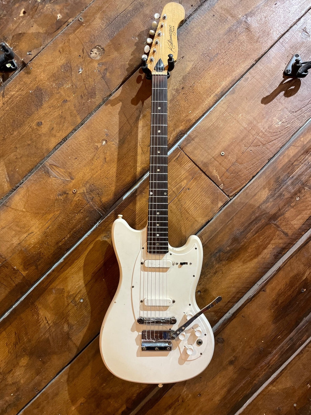 1966 Kalamazoo KG2, Glacier White