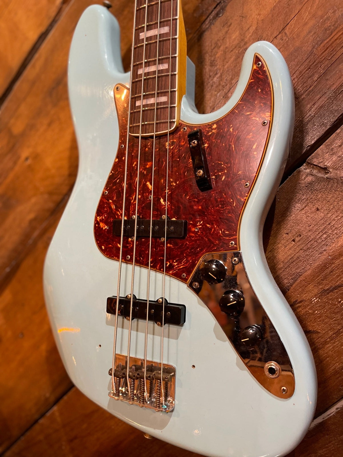 Fender Custom Shop '66 Jazz Bass, Aged Daphne Blue