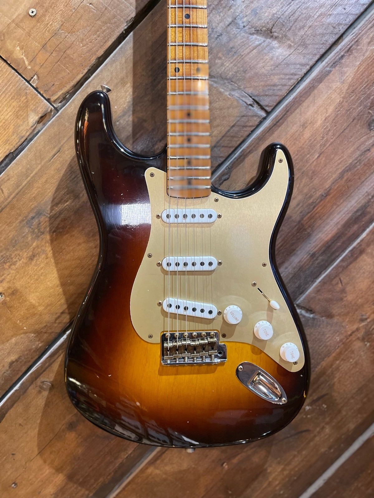 Fender Custom Shop '54 Roasted Stratocaster 70th Anniversary, Journeyman Relic Two Tone Sunburst