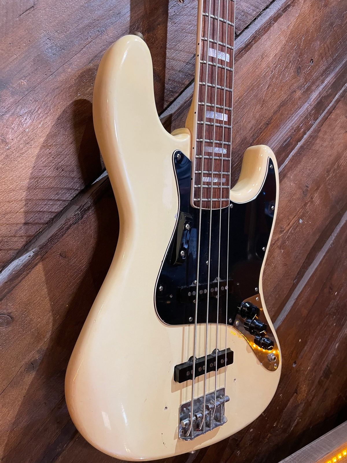 S/H 1978 Fender Jazz Bass, Olympic White