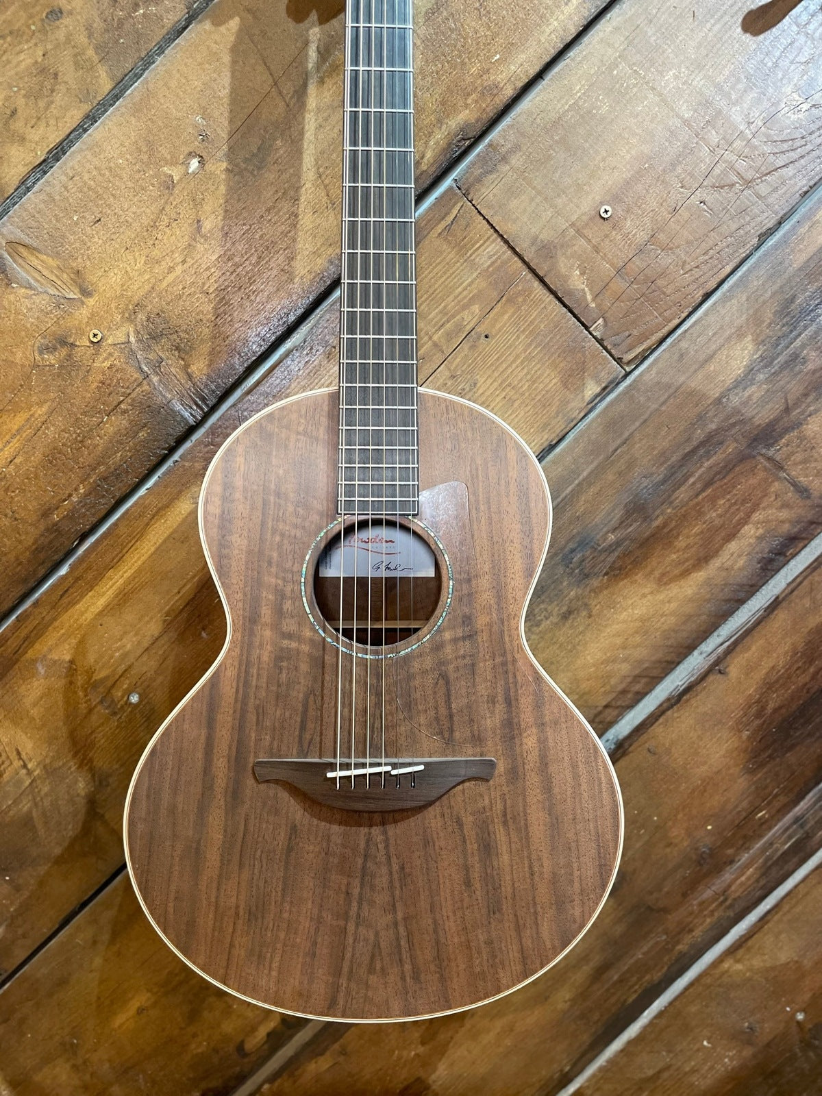 Lowden S-35W Walnut