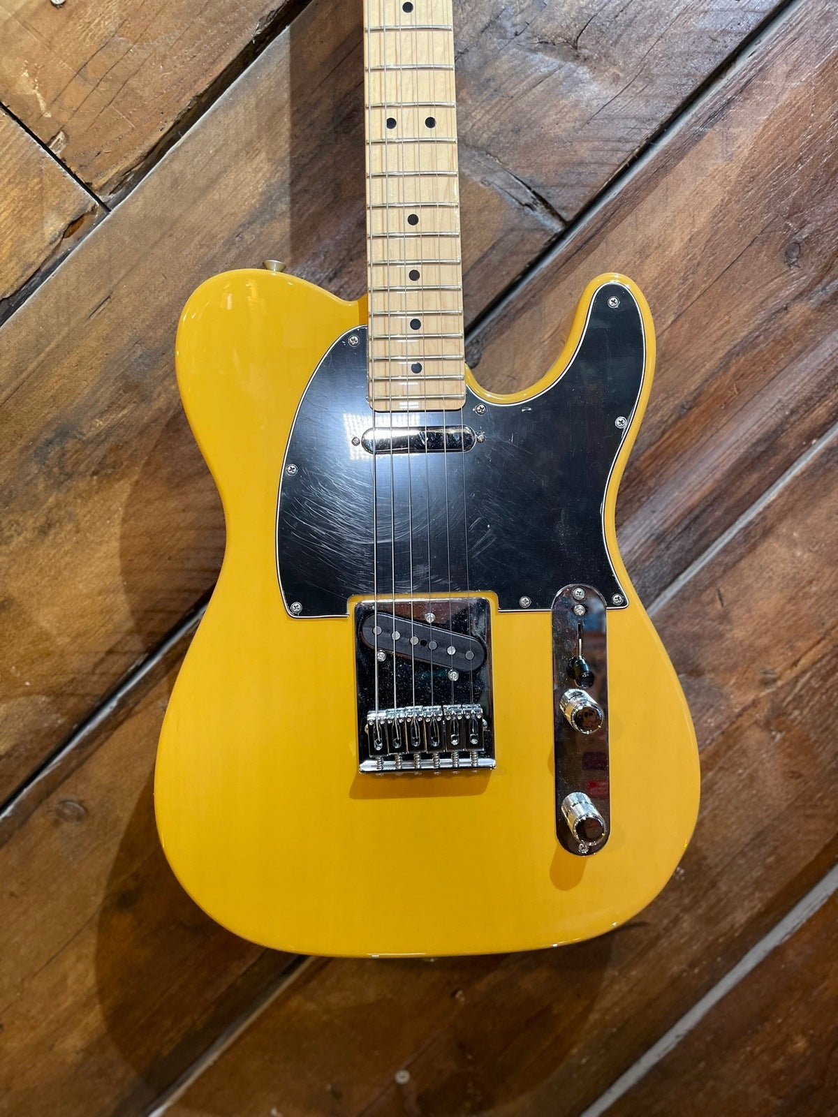 Fender Player Telecaster, Maple Neck, Butterscotch Blonde