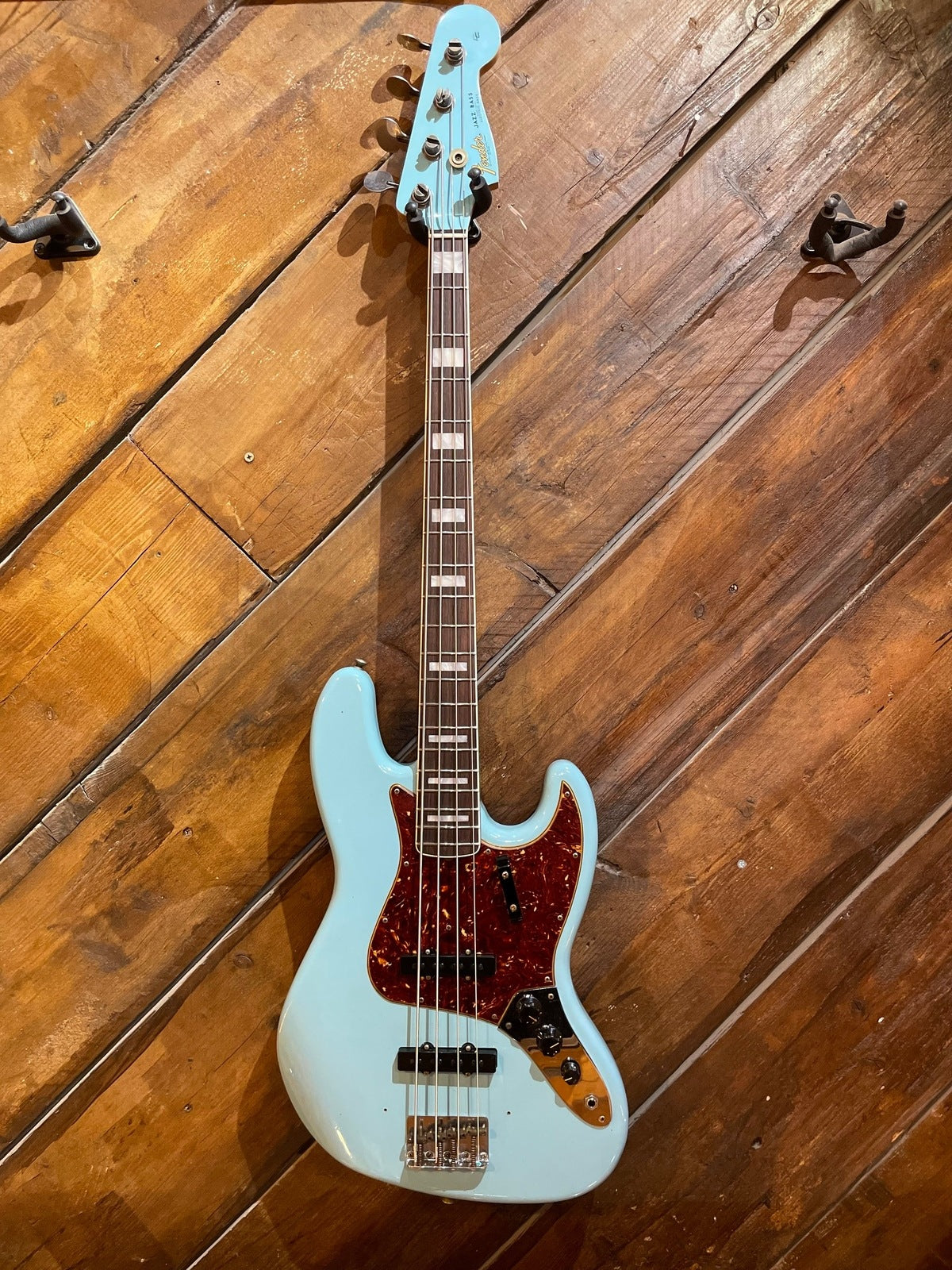 Fender Custom Shop '66 Jazz Bass, Aged Daphne Blue