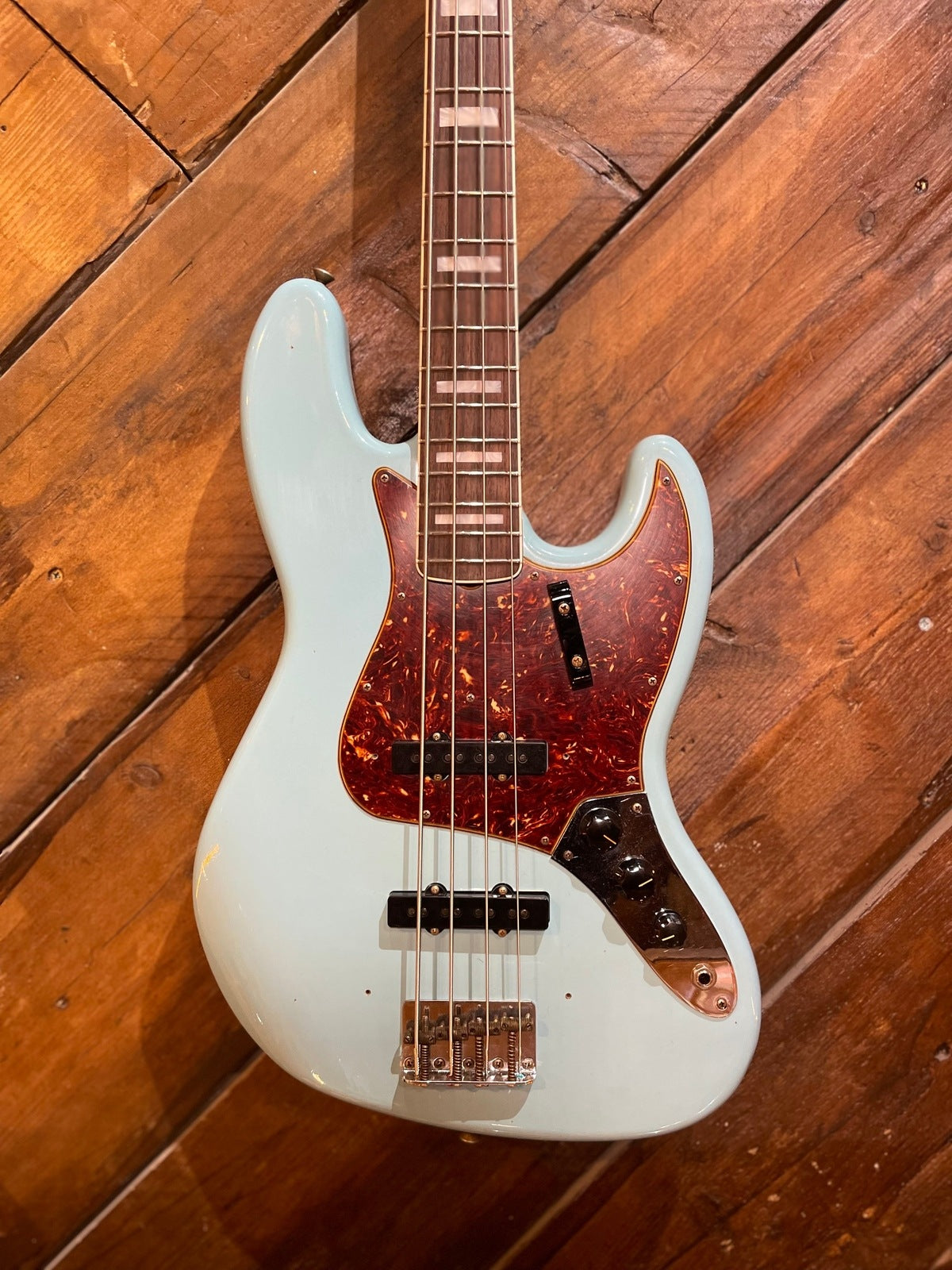 Fender Custom Shop '66 Jazz Bass, Aged Daphne Blue