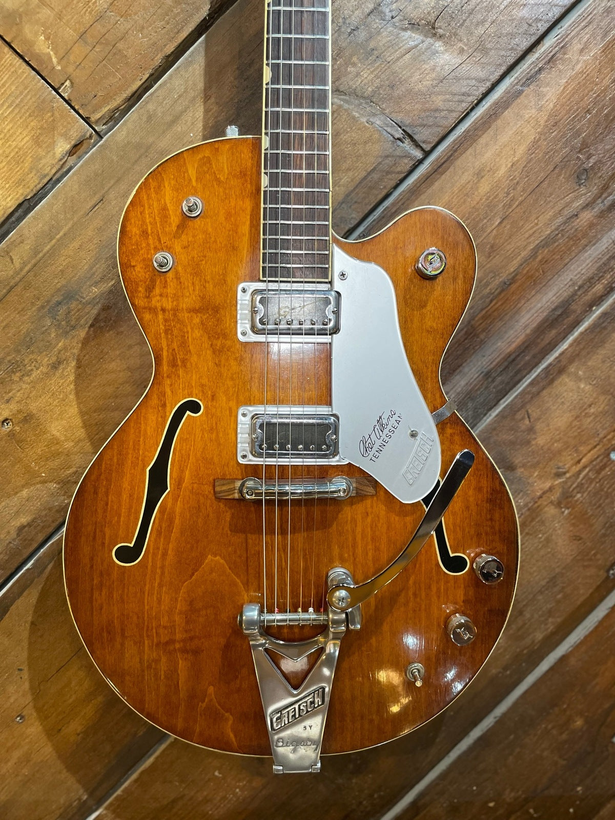 S/H 1966 Gretsch G6199 'Chet Atkins' Tennessean, Walnut Brown