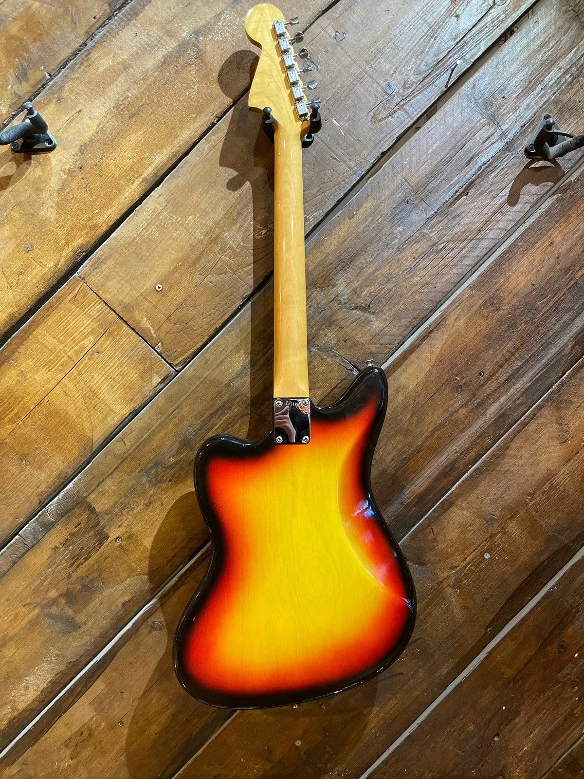 S/H 1965 Fender Jaguar, Three Tone Sunburst