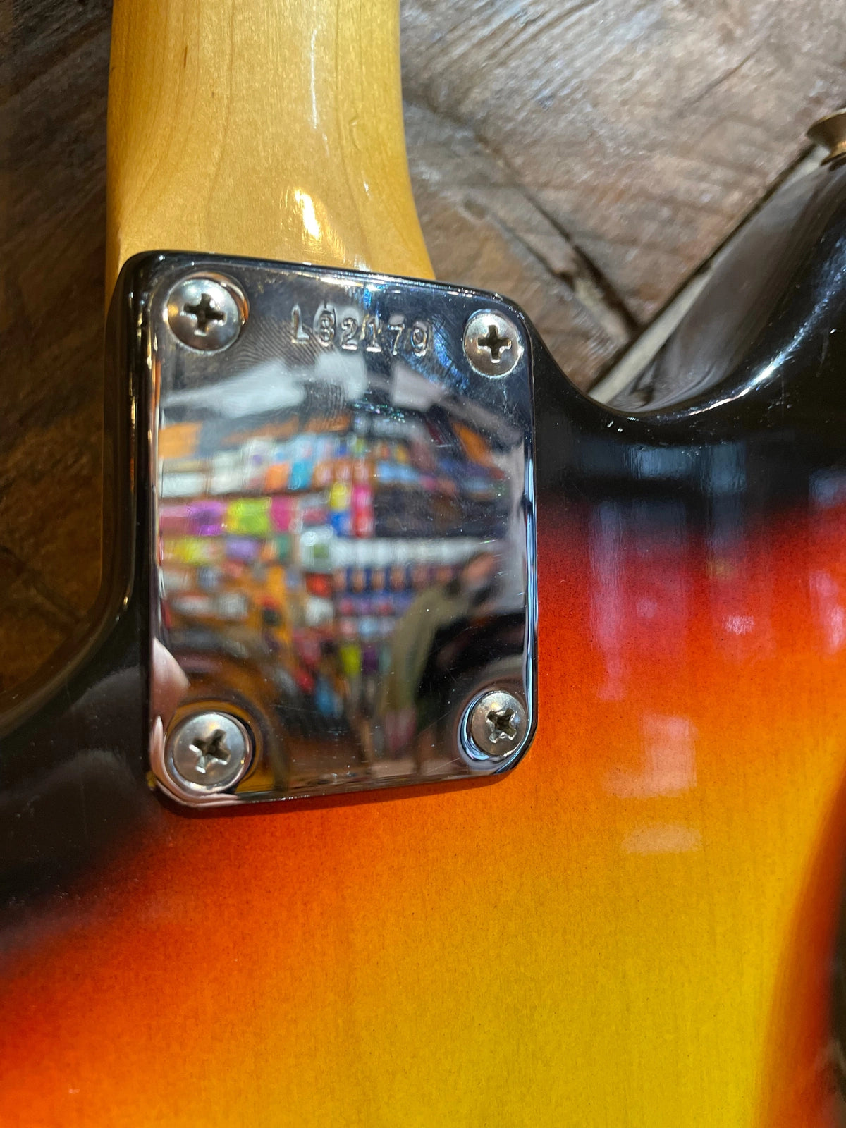 S/H 1965 Fender Jaguar, Three Tone Sunburst