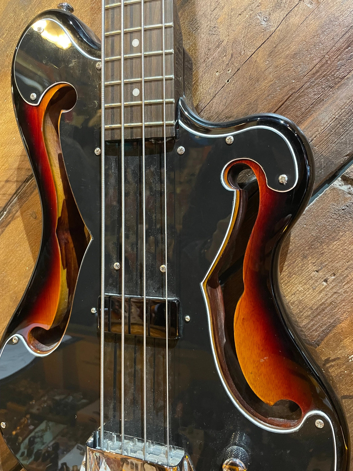 S/H Eastwood EUB-1 Bass, Sunburst