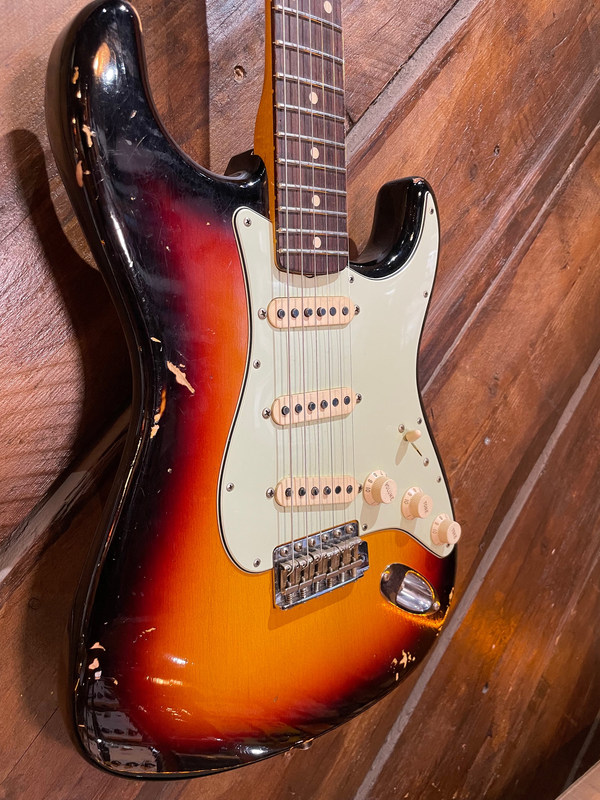 S/H 2018 Fender Custom Shop '62 Stratocaster, Relic Three Tone Sunburst